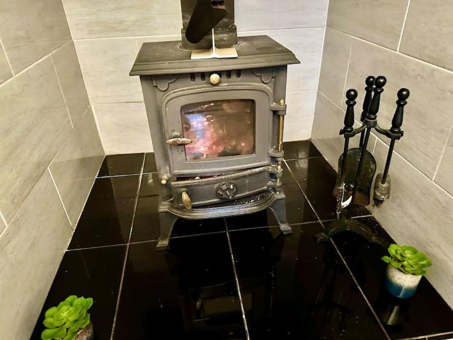 Cottage,Cinema Room,Log Burner Blaenavon Dış mekan fotoğraf