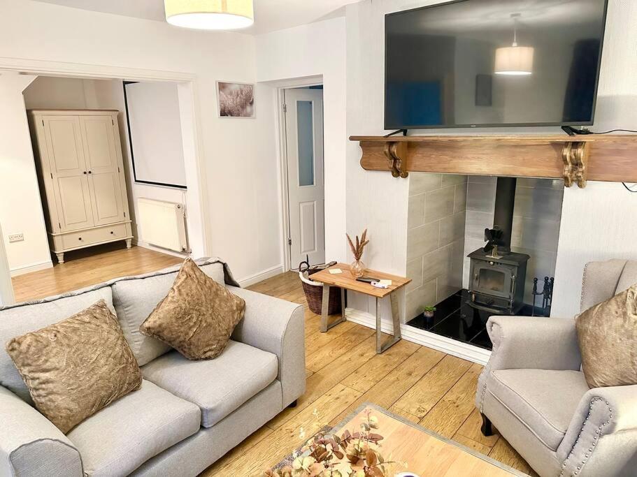 Cottage,Cinema Room,Log Burner Blaenavon Dış mekan fotoğraf